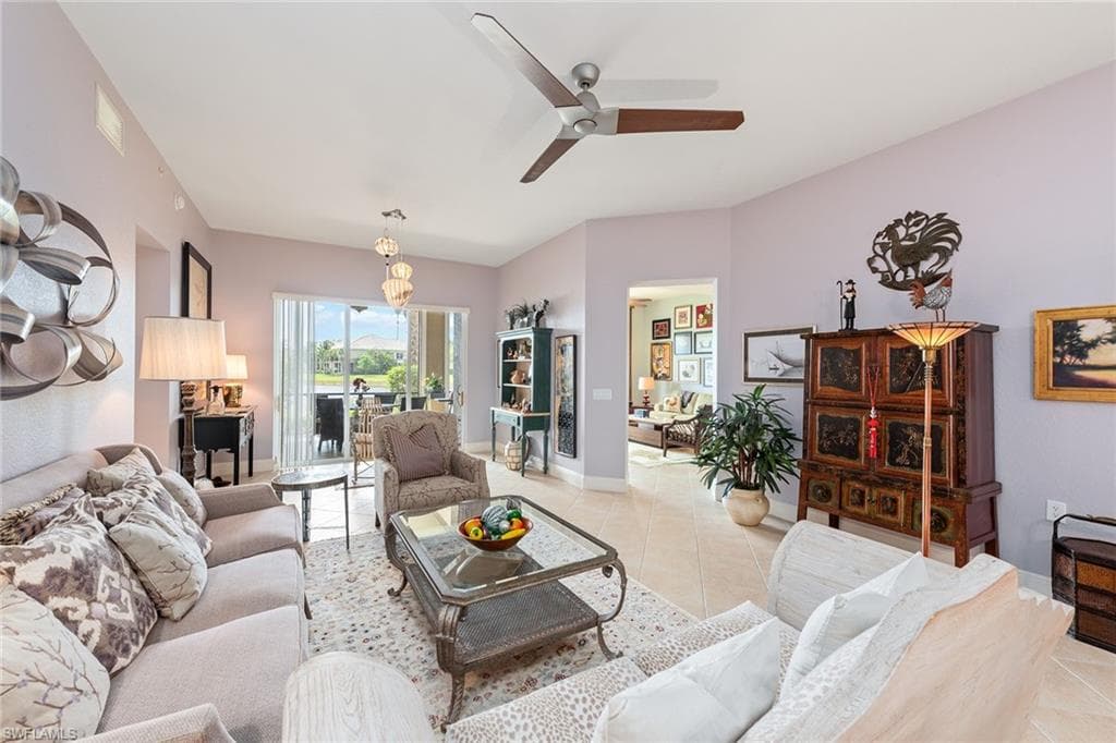 9234 Tesoro LN 104 NAPLES, FL 34114