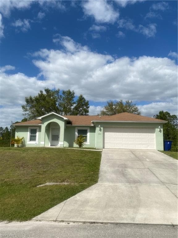 3422 28th ST W LEHIGH ACRES, FL 33971