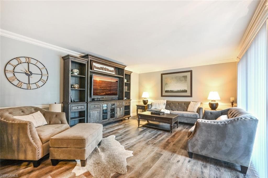 160 Lake Point LN 6-D NAPLES, FL 34112
