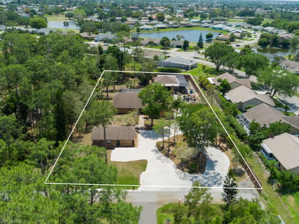 5501 Cynthia LN NAPLES, FL 34112
