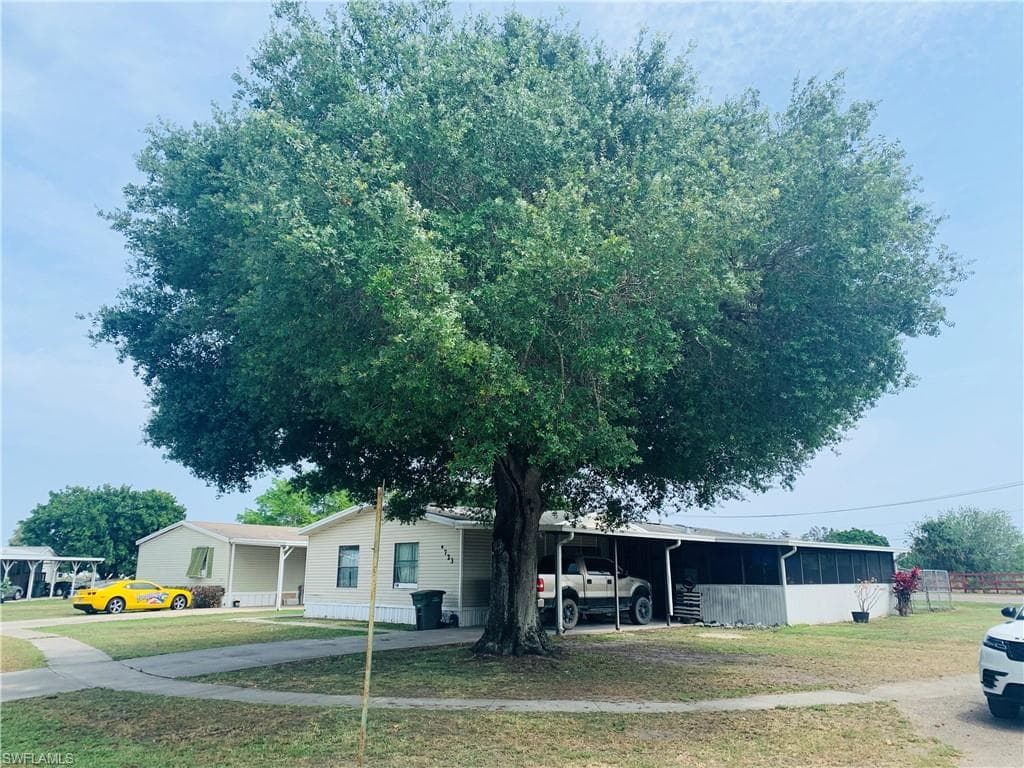 723 Seminole AVE CLEWISTON, FL 33440