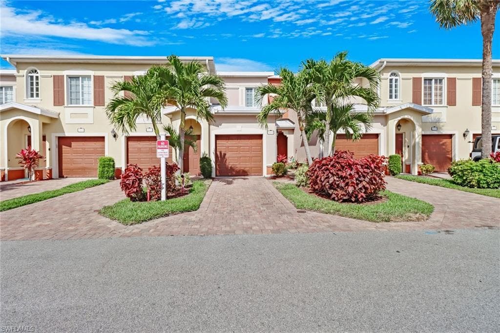 20261 Estero Gardens CIR 104 ESTERO, FL 33928