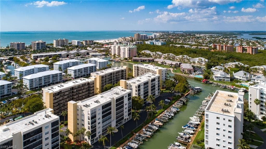 4431 Bay Beach LN 513 FORT MYERS BEACH, FL 33931