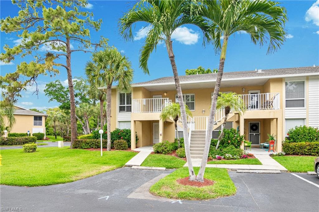 1190 Yesica Ann CIR B-201 NAPLES, FL 34110