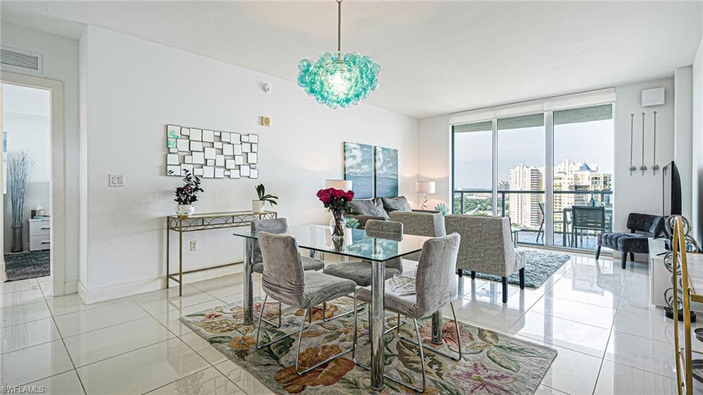 3000 Oasis Grand BLVD 2201 FORT MYERS, FL 33916