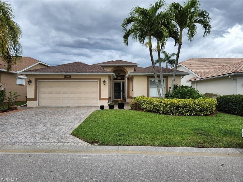 9283 Coachhouse LN ESTERO, FL 33928