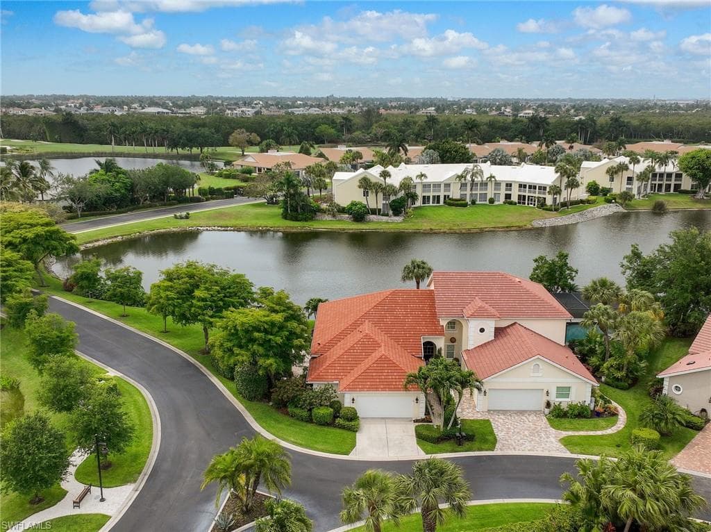 2101 Paget CIR NAPLES, FL 34112