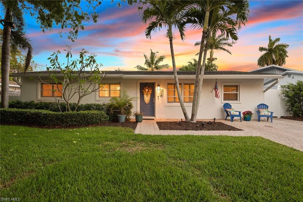 2280 14th ST N NAPLES, FL 34103