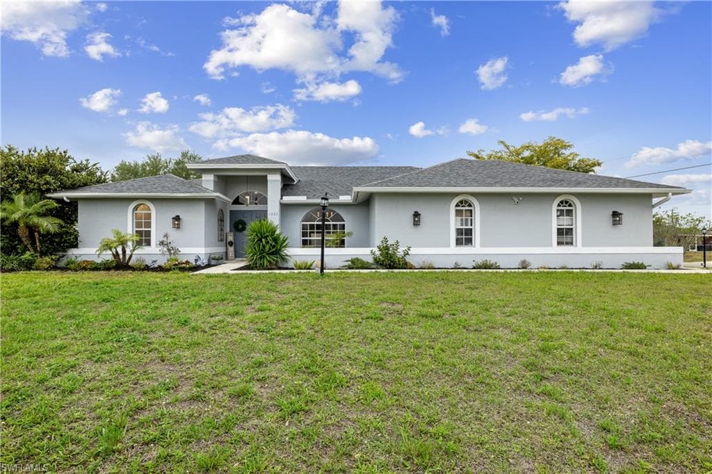 1023 Carl AVE LEHIGH ACRES, FL 33971