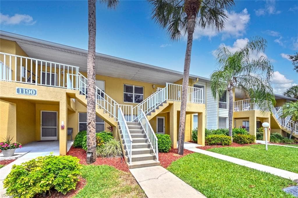 1190 Yesica Ann CIR B-204 NAPLES, FL 34110