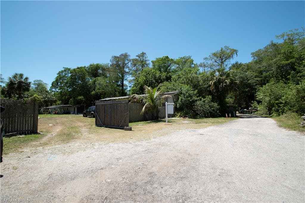 549 Harmon TER OTHER, FL 34137