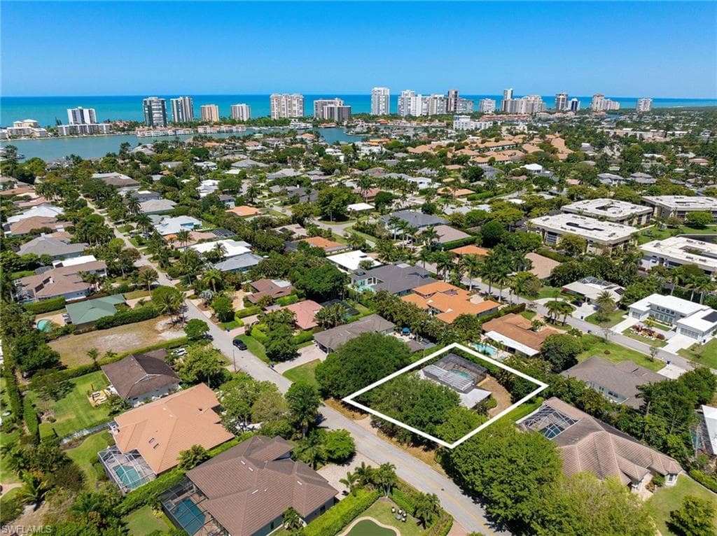 777 Binnacle DR NAPLES, FL 34103