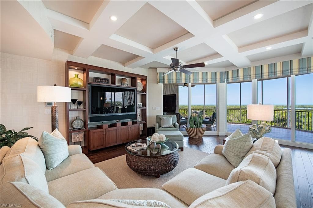 13675 Vanderbilt DR 710 NAPLES, FL 34110