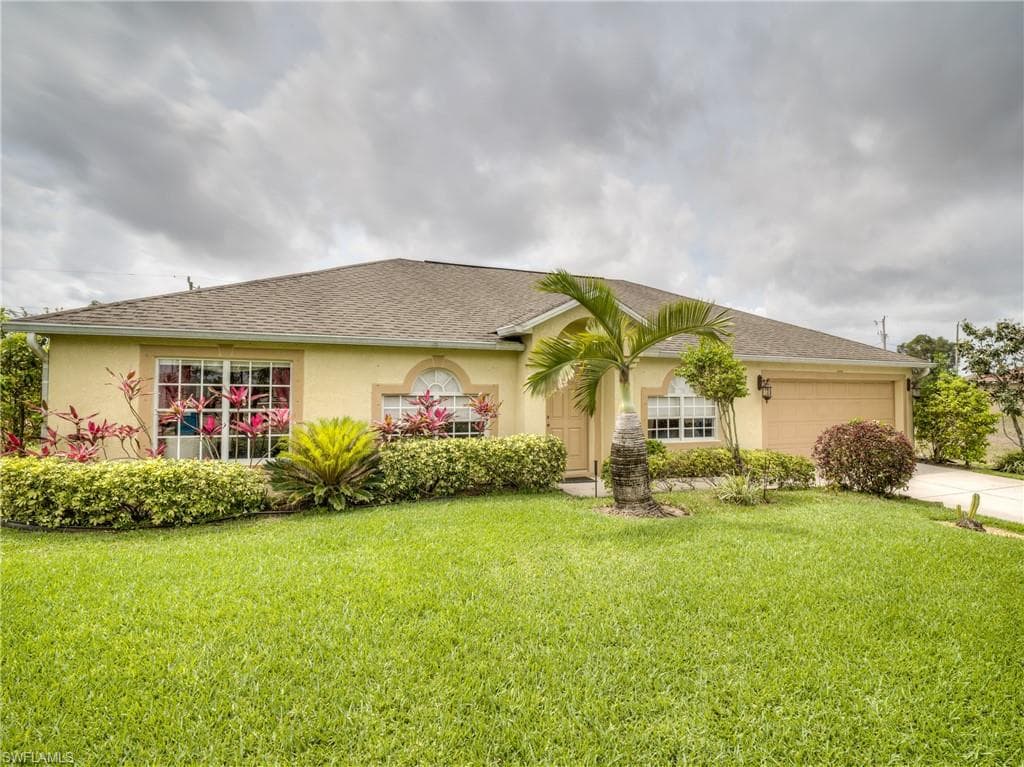 1404 4th ST CAPE CORAL, FL 33993