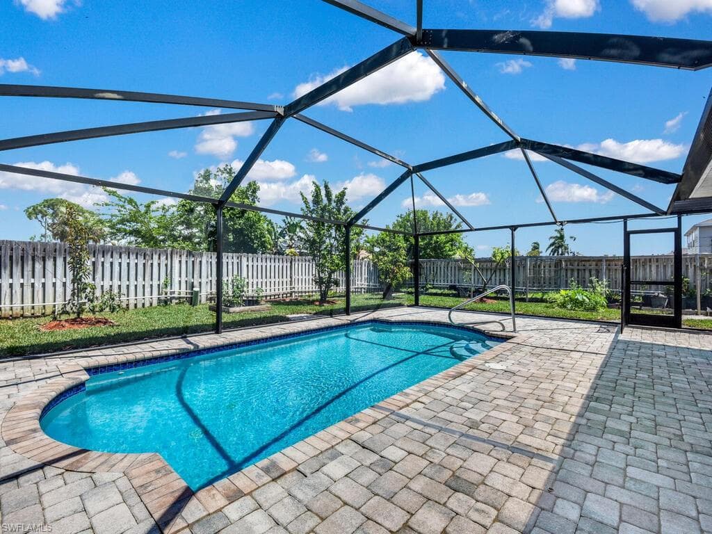 127 SW 19th TER CAPE CORAL, FL 33991