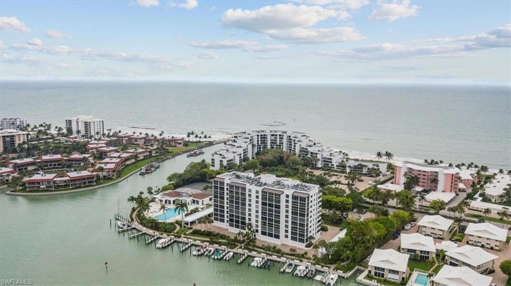 2400 Gulf Shore BLVD N 805 NAPLES, FL 34103