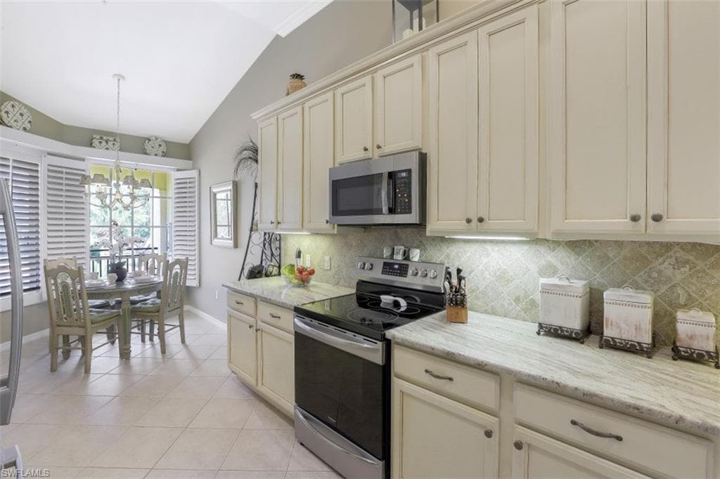 11101 Corsia Trieste WAY 206 BONITA SPRINGS, FL 34135