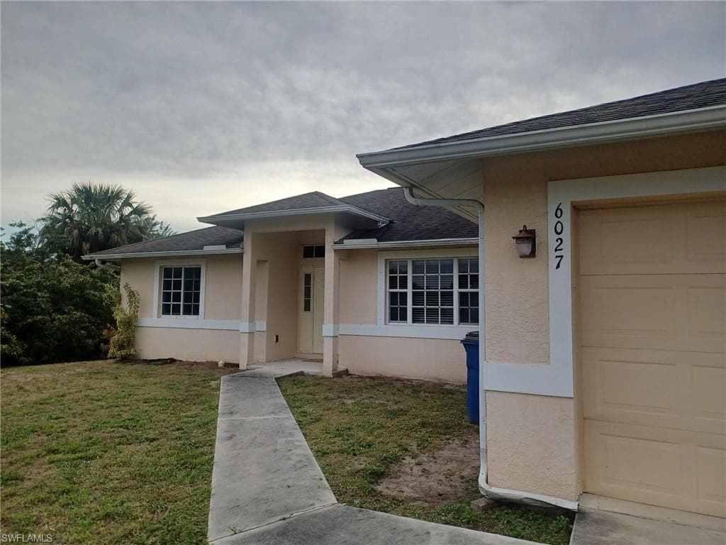 6027 Thrush AVE FORT MYERS, FL 33905