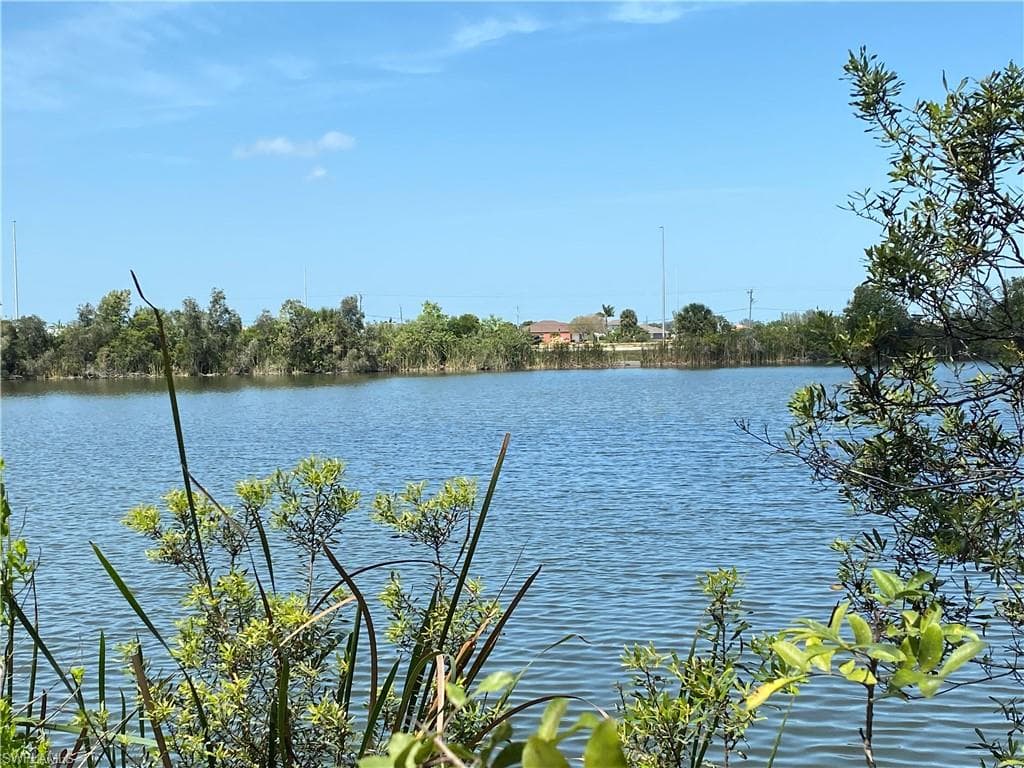530 NW 31st AVE CAPE CORAL, FL 33993