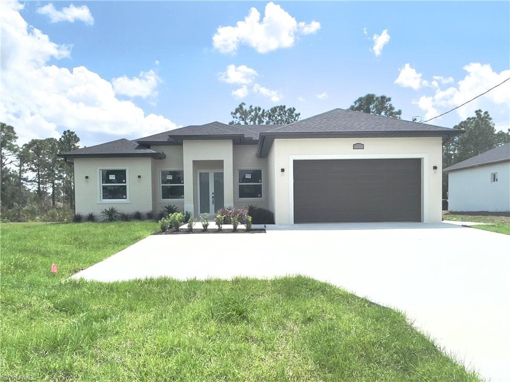 2817 42nd ST W LEHIGH ACRES, FL 33971