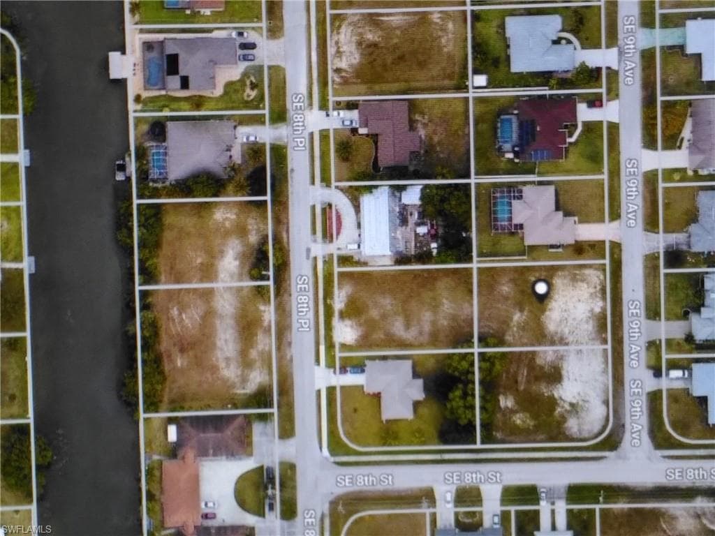 722 SE 9th AVE CAPE CORAL, FL 33990