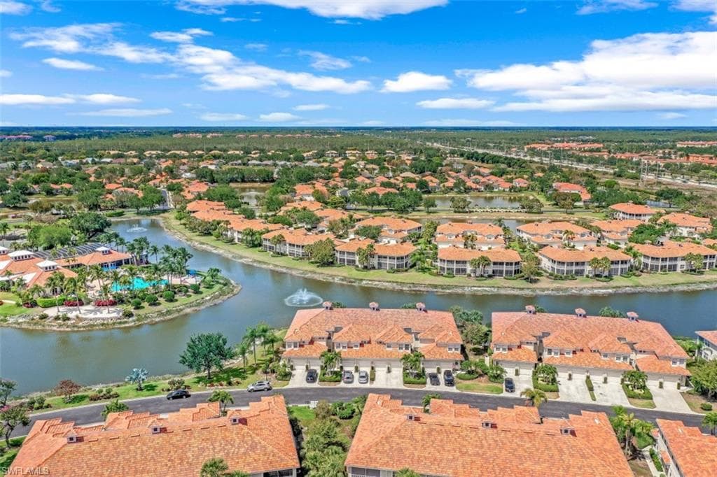 3062 DRIFTWOOD WAY 4302 NAPLES, FL 34109