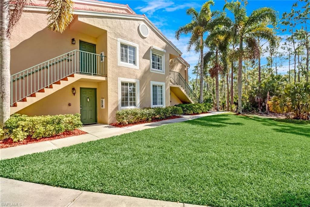 1260 Wildwood Lakes BLVD 107 NAPLES, FL 34104
