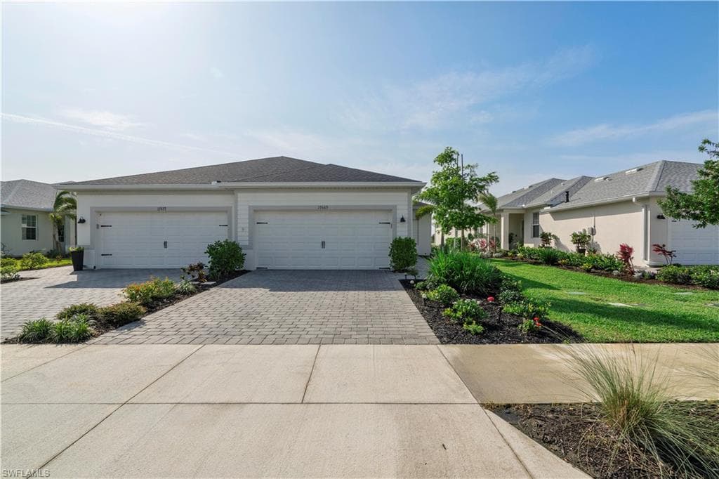 17669 Woodland CT PUNTA GORDA, FL 33982
