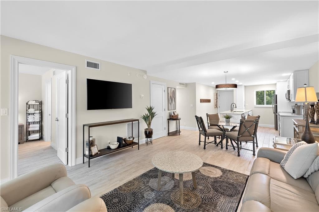 3930 Belair LN 205 NAPLES, FL 34103