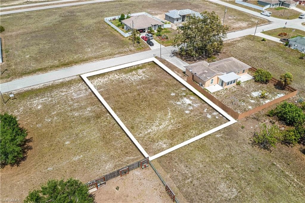 512 NW 23rd TER CAPE CORAL, FL 33993