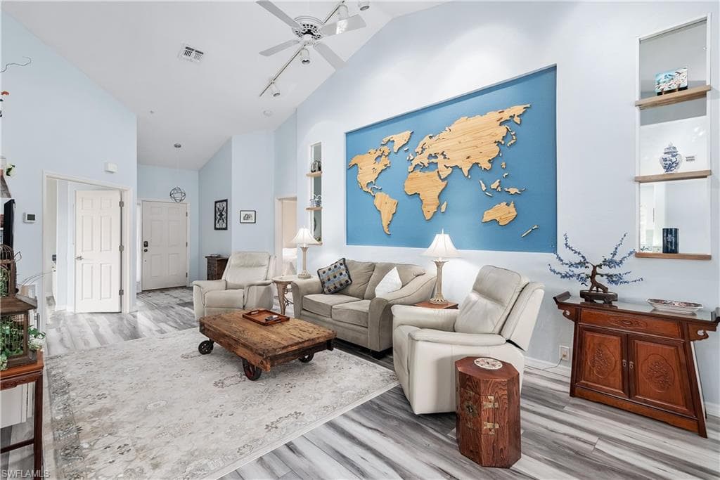 13221 Sherburne CIR 604 BONITA SPRINGS, FL 34135