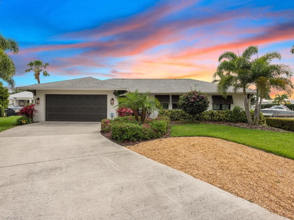 1560 Bluefin CT NAPLES, FL 34102