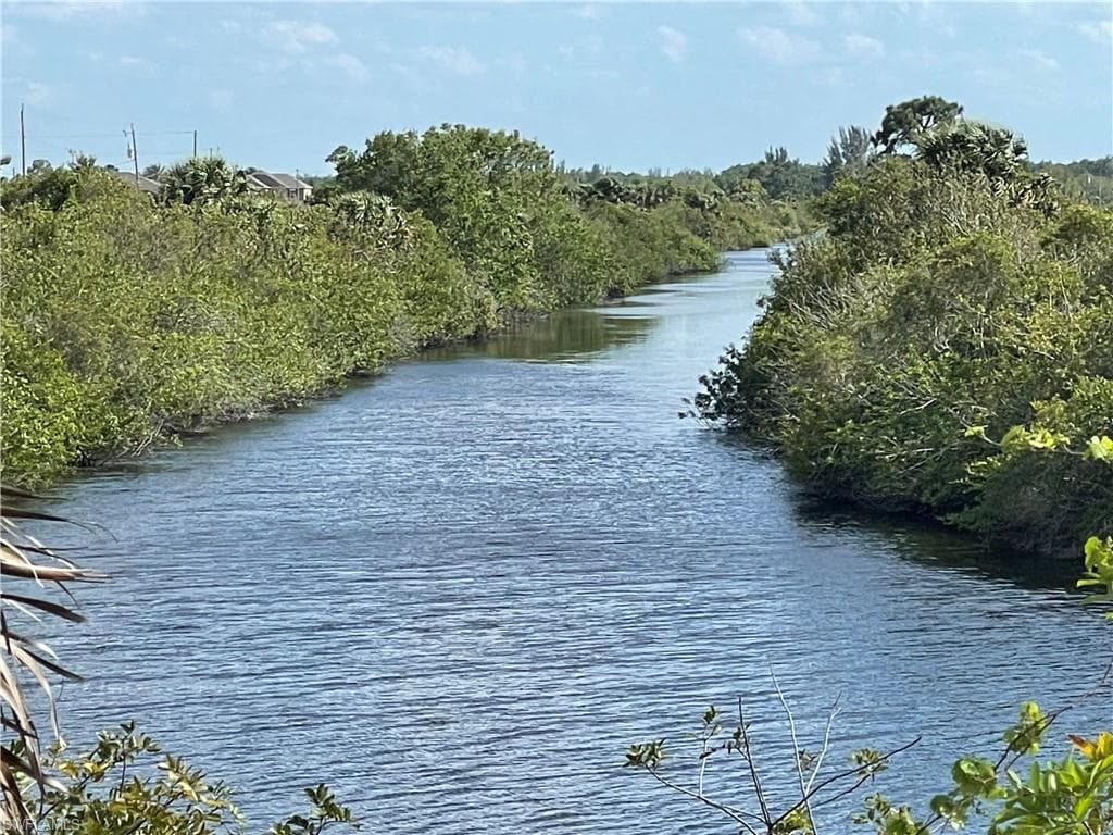 3714 NW 41st LN CAPE CORAL, FL 33993