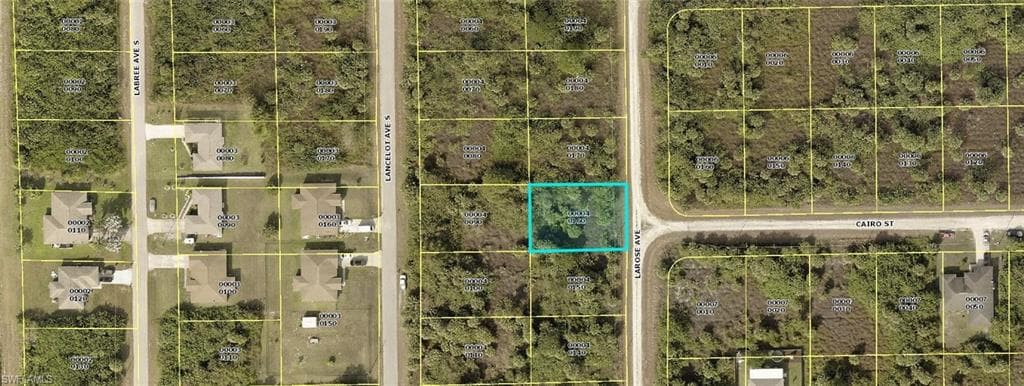 328 Larose AVE LEHIGH ACRES, FL 33974