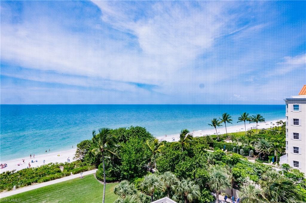 4951 Gulf Shore BLVD N 404 NAPLES, FL 34103