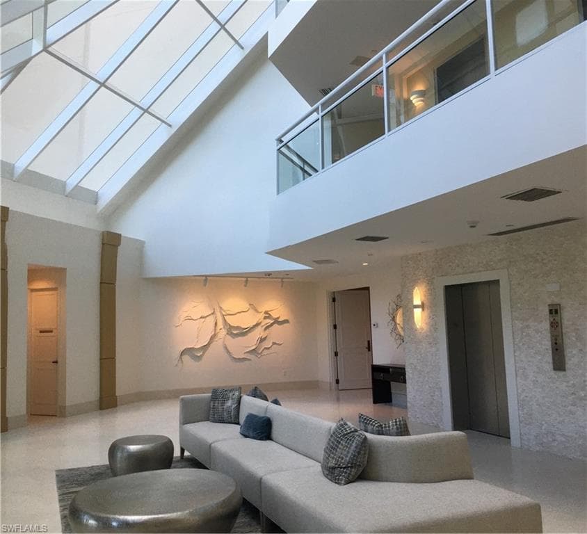 4255 Gulf Shore BLVD N 906 NAPLES, FL 34103