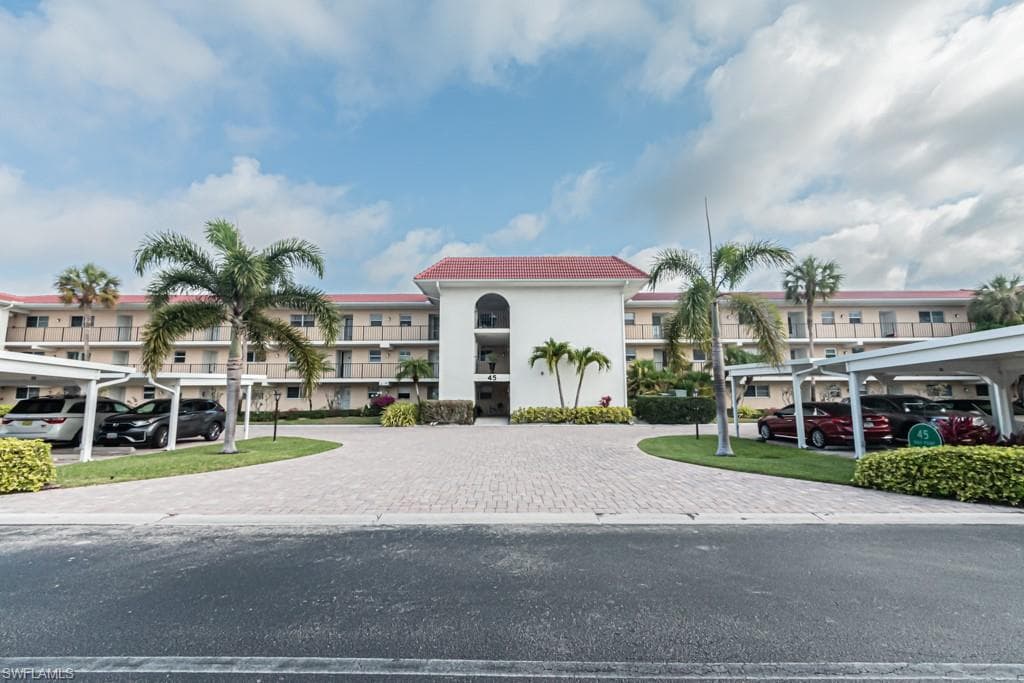 45 High Point CIR S 210 NAPLES, FL 34103