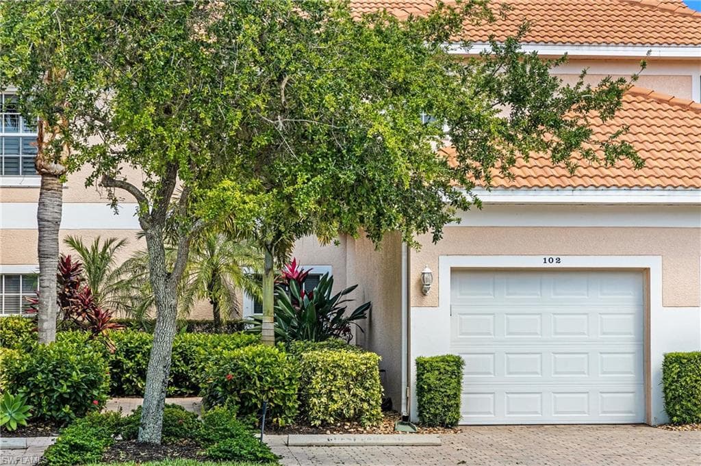 6350 Lexington CT 102 NAPLES, FL 34110