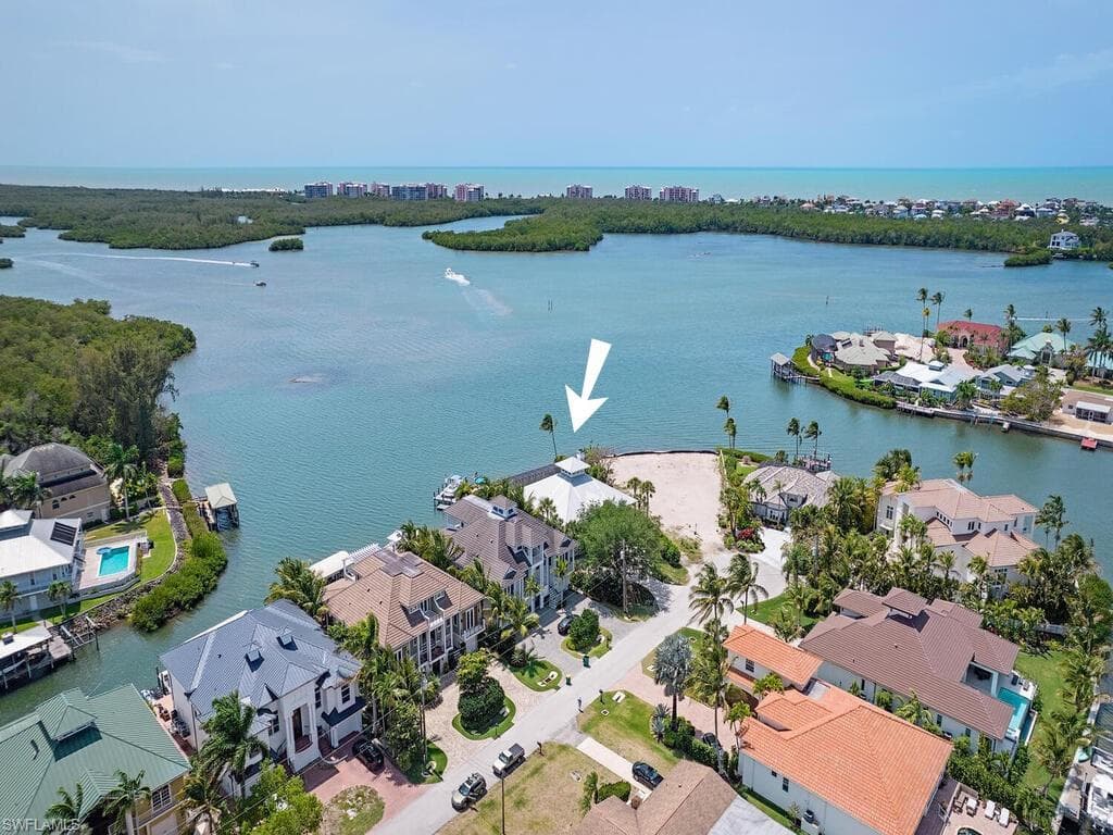 262 6th ST W BONITA SPRINGS, FL 34134
