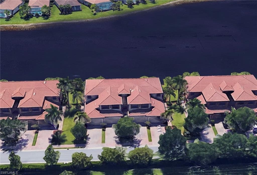 10498 Smokehouse Bay DR 201 NAPLES, FL 34120