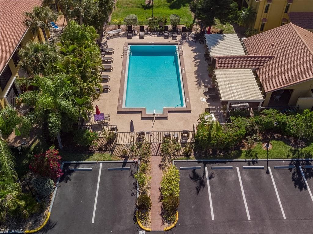 9845 Citadel LN 203 BONITA SPRINGS, FL 34135