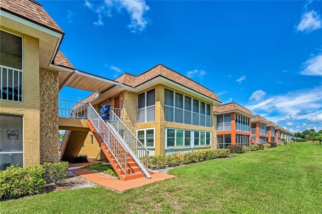 1400 Pompei LN 30 NAPLES, FL 34103