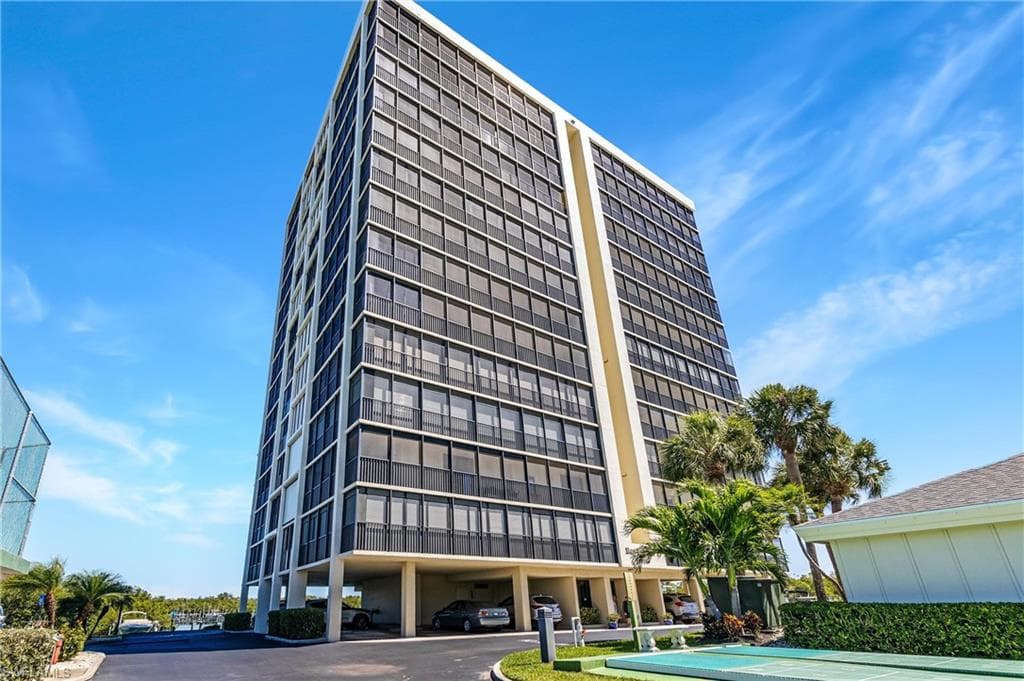 26225 Hickory BLVD 4A BONITA SPRINGS, FL 34134