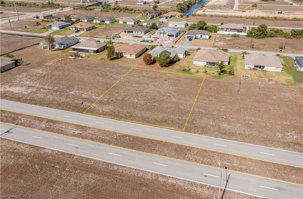 2428 Nelson RD N CAPE CORAL, FL 33993