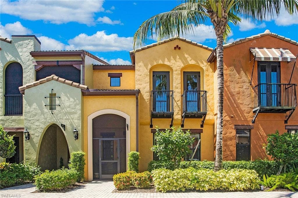 9064 Capistrano ST N 5002 NAPLES, FL 34113