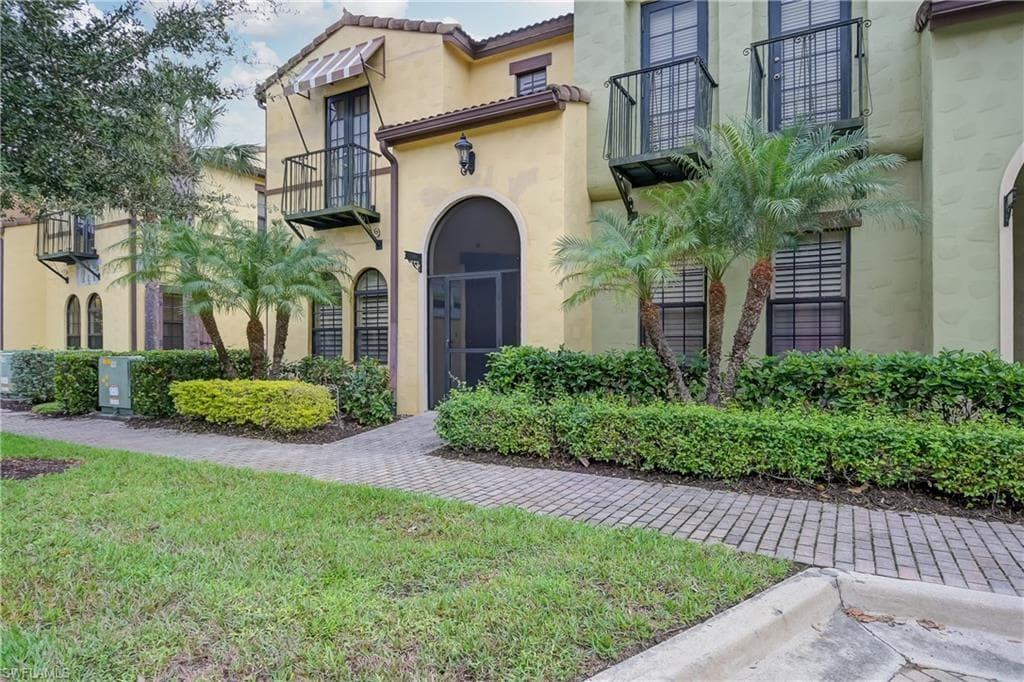 8663 Olinda WAY 7501 FORT MYERS, FL 33912