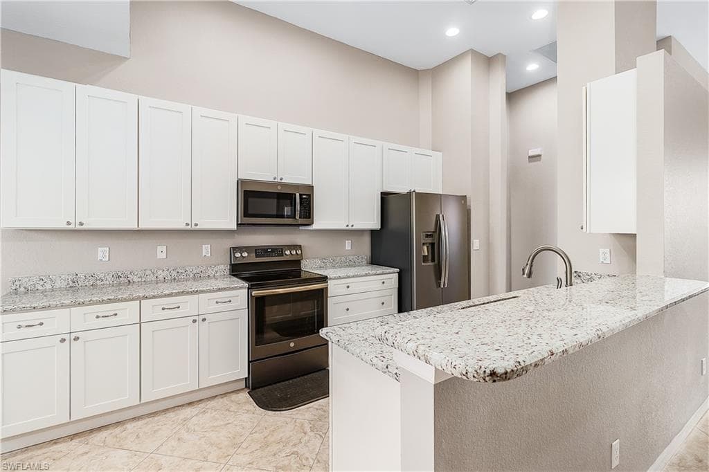 8540 Southwind Bay CIR FORT MYERS, FL 33908