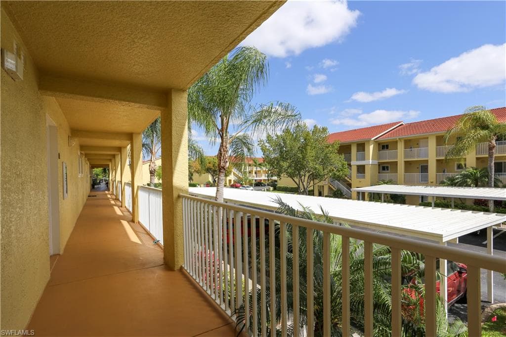 8285 Key Royal CIR 1223 NAPLES, FL 34119