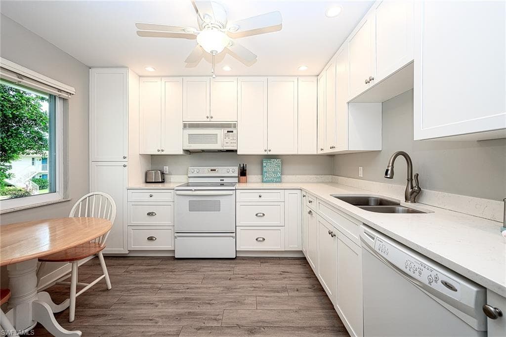 231 Memory LN 4 NAPLES, FL 34112