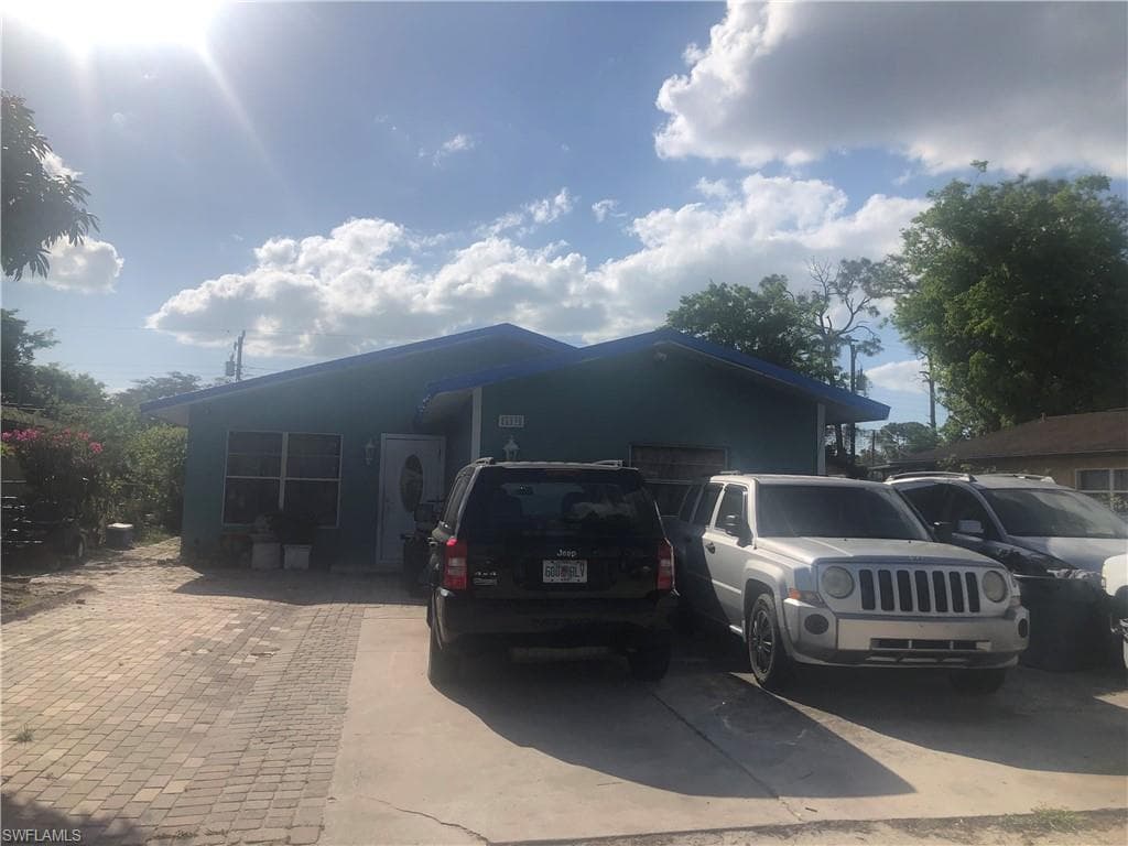 26590 Cape Verde LN BONITA SPRINGS, FL 34135